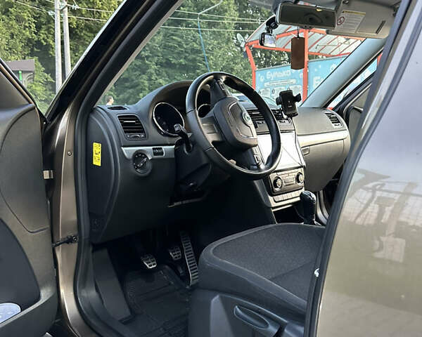 Коричневый Шкода Ети, объемом двигателя 1.2 л и пробегом 215 тыс. км за 8800 $, фото 8 на Automoto.ua