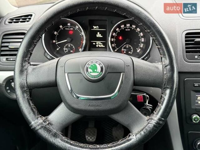 Коричневий Шкода Єті, об'ємом двигуна 1.2 л та пробігом 127 тис. км за 6900 $, фото 59 на Automoto.ua