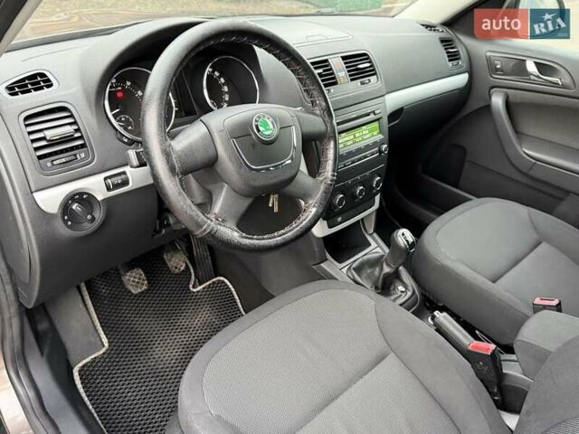 Коричневий Шкода Єті, об'ємом двигуна 1.2 л та пробігом 127 тис. км за 6900 $, фото 43 на Automoto.ua