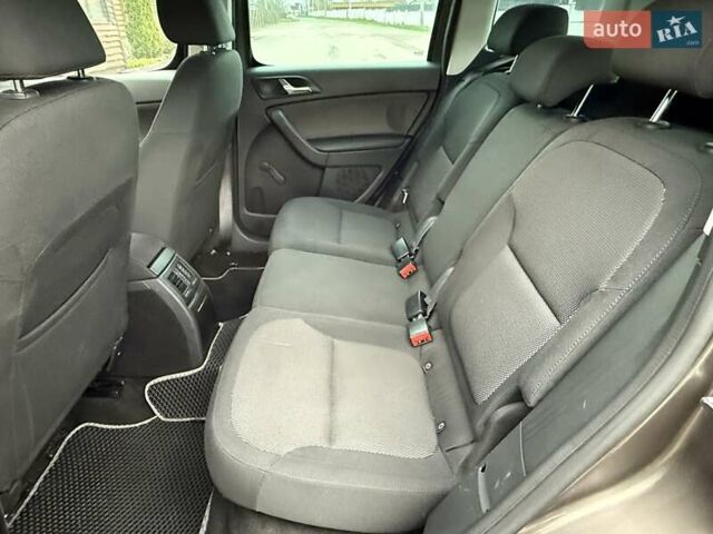 Коричневий Шкода Єті, об'ємом двигуна 1.2 л та пробігом 127 тис. км за 6900 $, фото 47 на Automoto.ua