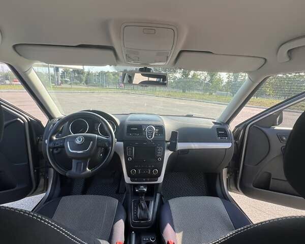 Коричневый Шкода Ети, объемом двигателя 1.97 л и пробегом 181 тыс. км за 12000 $, фото 14 на Automoto.ua