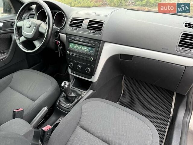 Коричневий Шкода Єті, об'ємом двигуна 1.2 л та пробігом 127 тис. км за 6900 $, фото 54 на Automoto.ua