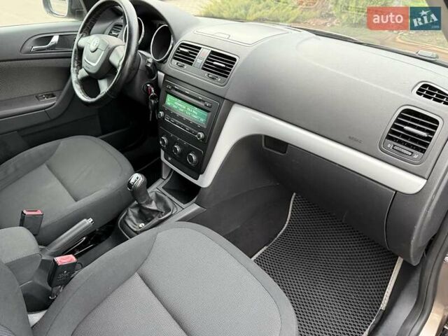 Коричневий Шкода Єті, об'ємом двигуна 1.2 л та пробігом 127 тис. км за 6900 $, фото 51 на Automoto.ua