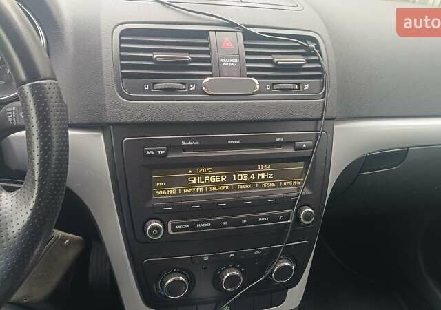 Коричневый Шкода Ети, объемом двигателя 2 л и пробегом 210 тыс. км за 11350 $, фото 7 на Automoto.ua