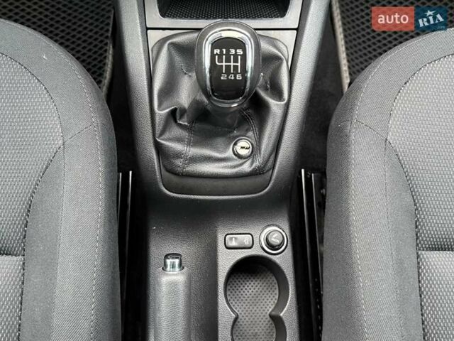 Коричневий Шкода Єті, об'ємом двигуна 1.2 л та пробігом 127 тис. км за 6900 $, фото 62 на Automoto.ua