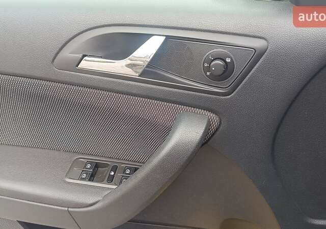 Коричневый Шкода Ети, объемом двигателя 2 л и пробегом 210 тыс. км за 11350 $, фото 8 на Automoto.ua