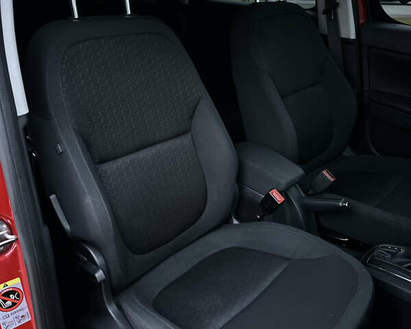 Красный Шкода Ети, объемом двигателя 0 л и пробегом 198 тыс. км за 9999 $, фото 46 на Automoto.ua