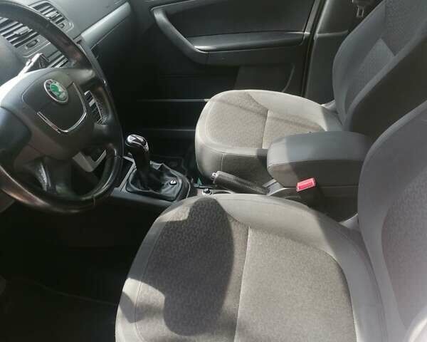 Шкода Ети, объемом двигателя 1.8 л и пробегом 300 тыс. км за 8500 $, фото 15 на Automoto.ua