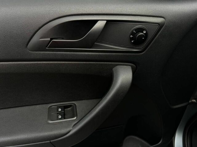 Серый Шкода Ети, объемом двигателя 1.2 л и пробегом 206 тыс. км за 8300 $, фото 8 на Automoto.ua