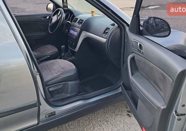 Шкода Ети 2009 в Рожнятове на Automoto.ua Серый Шкода Ети, объемом двигателя 1.8 л и пробегом 367 тыс. км за 5788 $, фото 28 на Automoto.ua