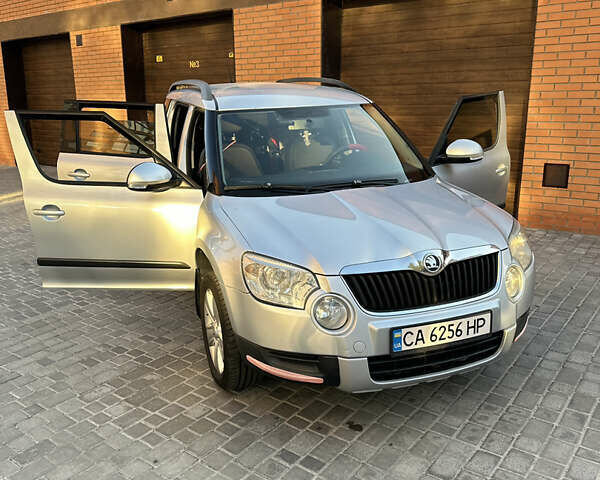 Сірий Шкода Єті, об'ємом двигуна 1.8 л та пробігом 193 тис. км за 7700 $, фото 1 на Automoto.ua