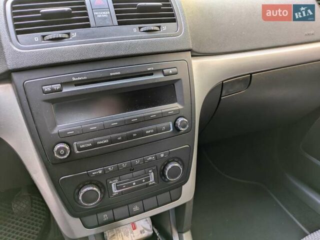 Шкода Ети 2009 в Киеве на Automoto.ua Серый Шкода Ети, объемом двигателя 1.8 л и пробегом 315 тыс. км за 6300 $, фото 7 на Automoto.ua