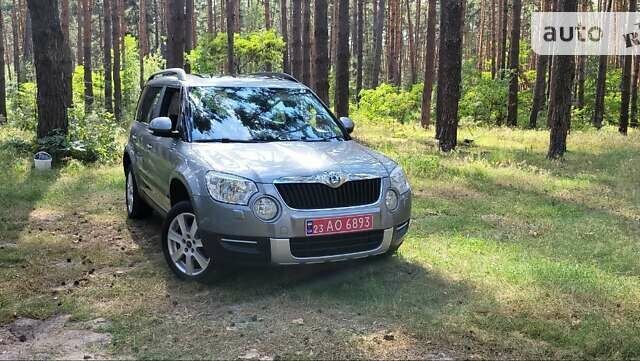 Сірий Шкода Єті, об'ємом двигуна 2 л та пробігом 240 тис. км за 8599 $, фото 7 на Automoto.ua