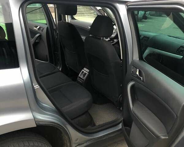 Сірий Шкода Єті, об'ємом двигуна 1.2 л та пробігом 198 тис. км за 7450 $, фото 11 на Automoto.ua