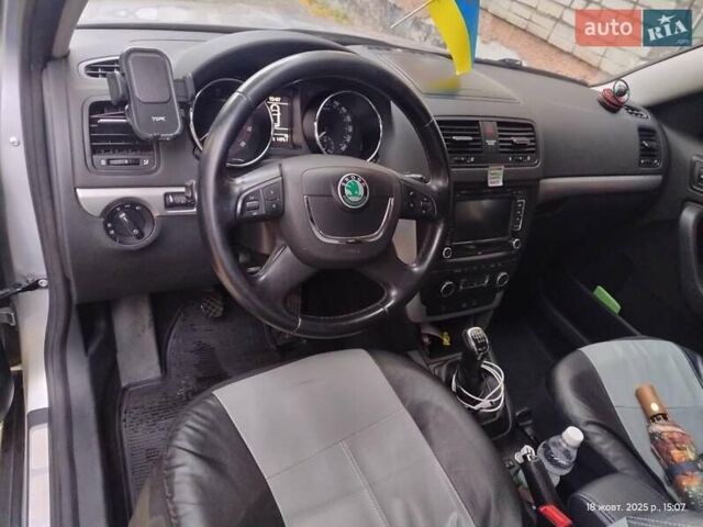 Сірий Шкода Єті, об'ємом двигуна 1.8 л та пробігом 190 тис. км за 8700 $, фото 3 на Automoto.ua