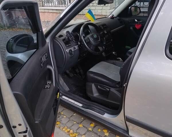 Сірий Шкода Єті, об'ємом двигуна 1.8 л та пробігом 190 тис. км за 8700 $, фото 2 на Automoto.ua