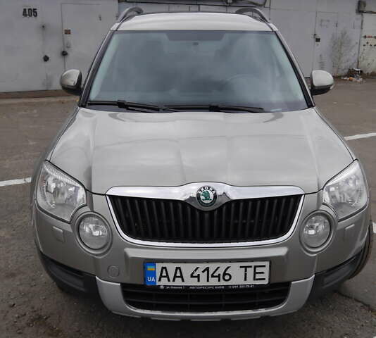 Серый Шкода Ети, объемом двигателя 1.97 л и пробегом 225 тыс. км за 10800 $, фото 3 на Automoto.ua