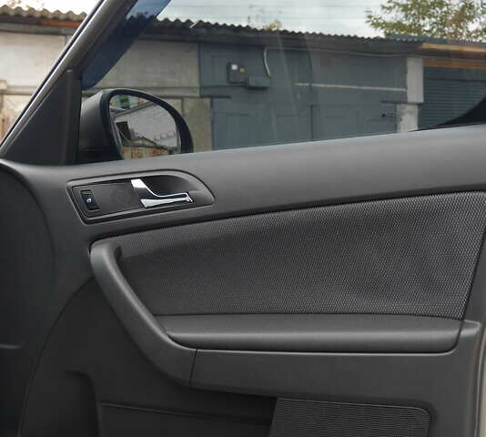 Серый Шкода Ети, объемом двигателя 1.97 л и пробегом 225 тыс. км за 10800 $, фото 15 на Automoto.ua