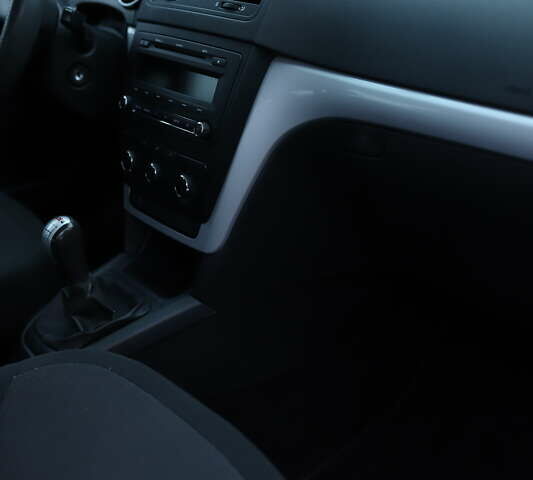 Серый Шкода Ети, объемом двигателя 1.8 л и пробегом 115 тыс. км за 11500 $, фото 17 на Automoto.ua