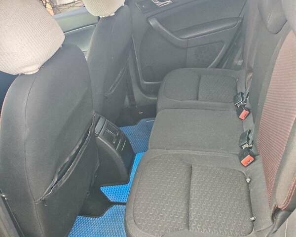 Сірий Шкода Єті, об'ємом двигуна 1.8 л та пробігом 180 тис. км за 8900 $, фото 13 на Automoto.ua