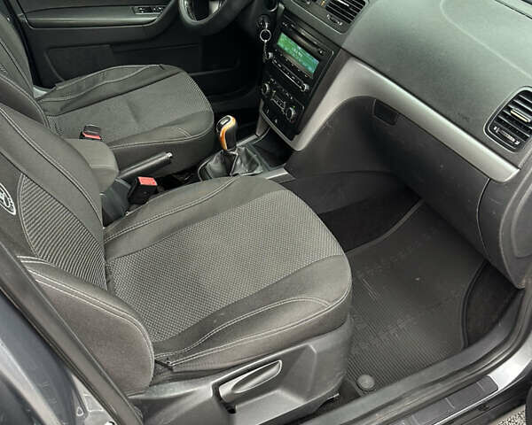 Серый Шкода Ети, объемом двигателя 1.8 л и пробегом 302 тыс. км за 5400 $, фото 12 на Automoto.ua