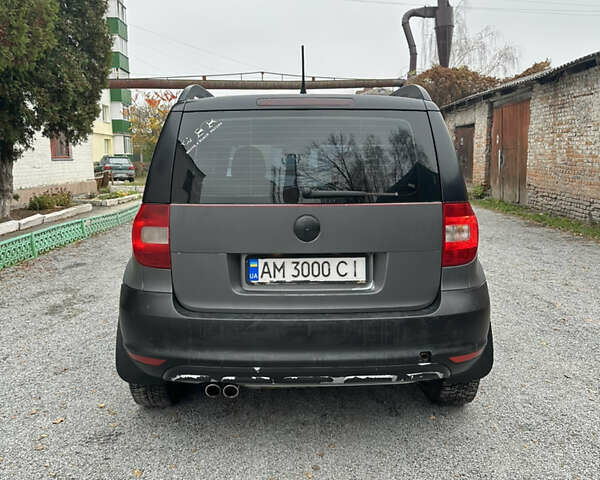 Серый Шкода Ети, объемом двигателя 1.8 л и пробегом 302 тыс. км за 5400 $, фото 3 на Automoto.ua