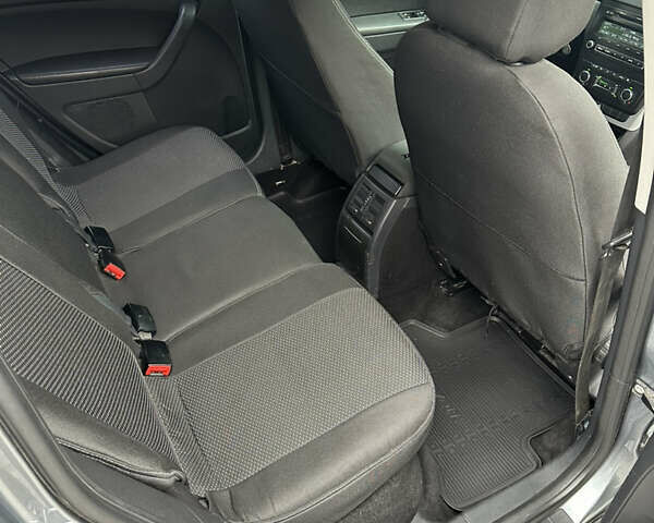 Серый Шкода Ети, объемом двигателя 1.8 л и пробегом 302 тыс. км за 5400 $, фото 14 на Automoto.ua