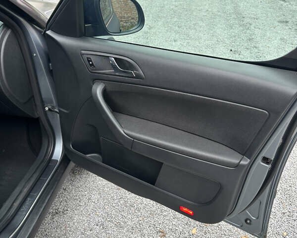 Серый Шкода Ети, объемом двигателя 1.8 л и пробегом 302 тыс. км за 5400 $, фото 13 на Automoto.ua