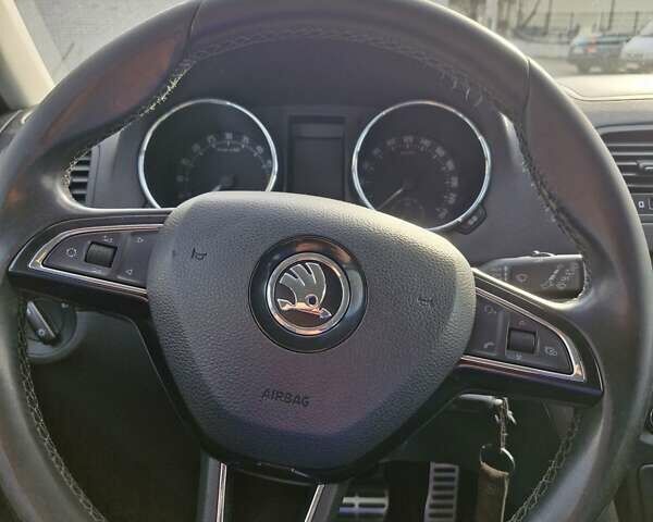 Серый Шкода Ети, объемом двигателя 2 л и пробегом 236 тыс. км за 13000 $, фото 2 на Automoto.ua