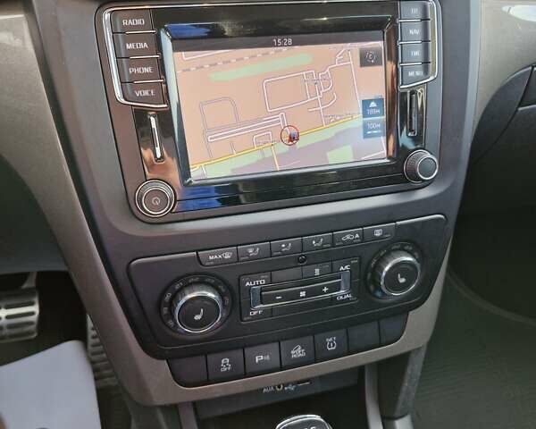 Серый Шкода Ети, объемом двигателя 2 л и пробегом 236 тыс. км за 13000 $, фото 5 на Automoto.ua