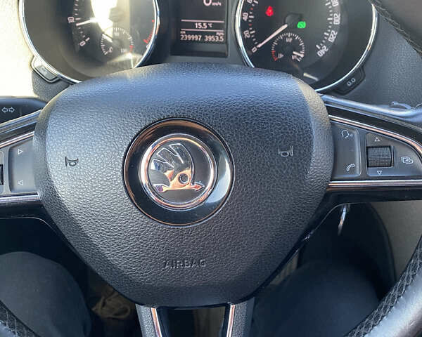 Серый Шкода Ети, объемом двигателя 1.8 л и пробегом 240 тыс. км за 10500 $, фото 19 на Automoto.ua