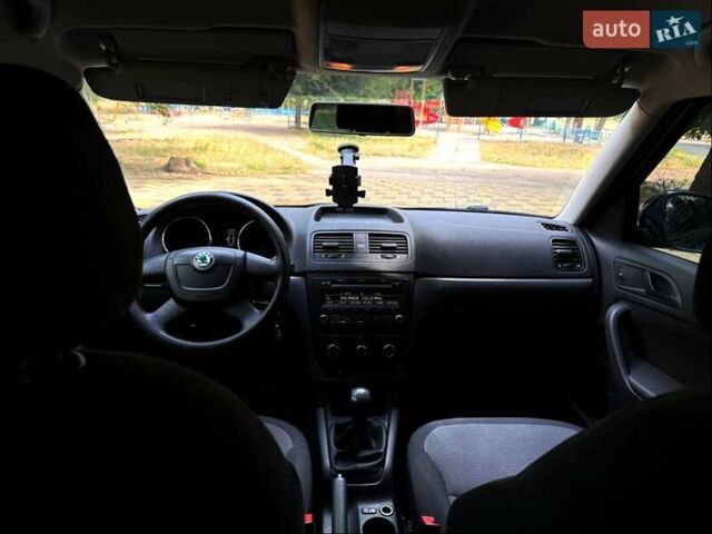 Синій Шкода Єті, об'ємом двигуна 1.4 л та пробігом 220 тис. км за 7000 $, фото 9 на Automoto.ua