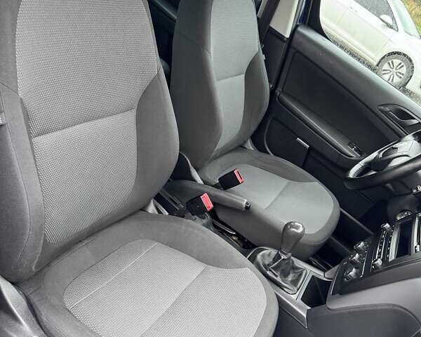 Синій Шкода Єті, об'ємом двигуна 2 л та пробігом 339 тис. км за 7200 $, фото 26 на Automoto.ua