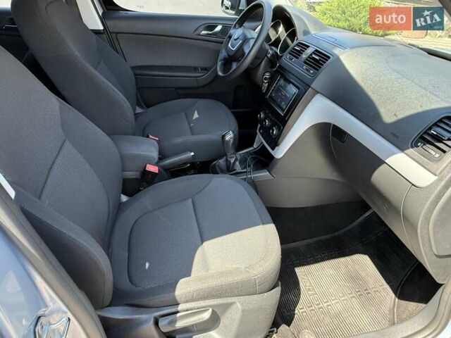 Синій Шкода Єті, об'ємом двигуна 1.2 л та пробігом 139 тис. км за 8200 $, фото 42 на Automoto.ua