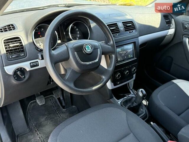 Синій Шкода Єті, об'ємом двигуна 1.2 л та пробігом 139 тис. км за 8200 $, фото 39 на Automoto.ua