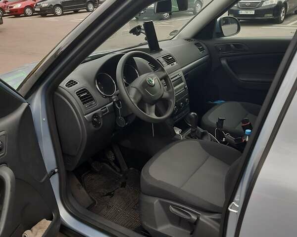 Синій Шкода Єті, об'ємом двигуна 1.39 л та пробігом 174 тис. км за 10900 $, фото 4 на Automoto.ua