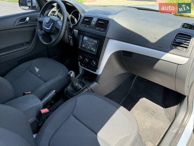 Синій Шкода Єті, об'ємом двигуна 1.2 л та пробігом 139 тис. км за 8200 $, фото 45 на Automoto.ua