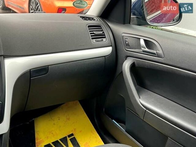 Синий Шкода Ети, объемом двигателя 2 л и пробегом 315 тыс. км за 9500 $, фото 27 на Automoto.ua