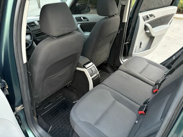 Зелений Шкода Єті, об'ємом двигуна 2 л та пробігом 189 тис. км за 7999 $, фото 15 на Automoto.ua