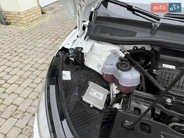 Білий Шкода Enyaq iV, об'ємом двигуна 0 л та пробігом 190 тис. км за 22700 $, фото 113 на Automoto.ua