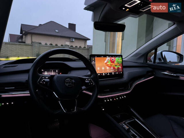 Білий Шкода Enyaq iV, об'ємом двигуна 0 л та пробігом 190 тис. км за 22700 $, фото 121 на Automoto.ua