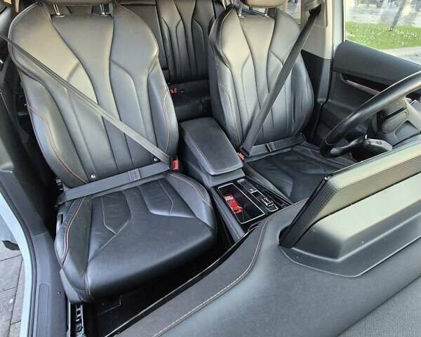 Білий Шкода Enyaq iV, об'ємом двигуна 0 л та пробігом 295 тис. км за 17600 $, фото 10 на Automoto.ua