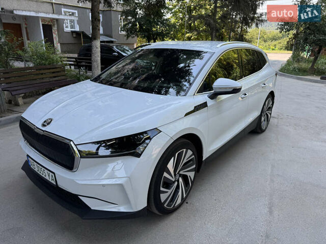 Белый Шкода Enyaq iV, объемом двигателя 0 л и пробегом 130 тыс. км за 27000 $, фото 5 на Automoto.ua