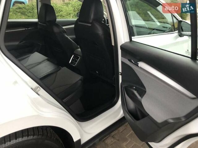 Белый Шкода Enyaq iV, объемом двигателя 0 л и пробегом 180 тыс. км за 22500 $, фото 9 на Automoto.ua