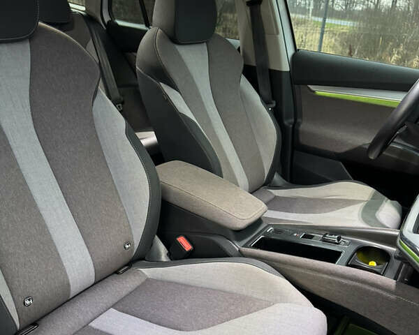 Белый Шкода Enyaq iV, объемом двигателя 0 л и пробегом 86 тыс. км за 23000 $, фото 22 на Automoto.ua