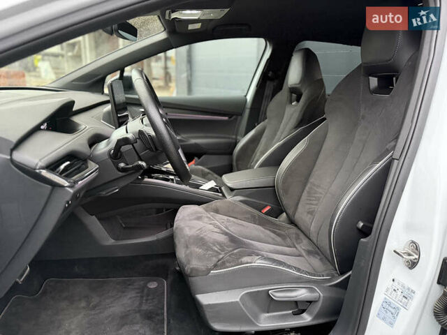 Білий Шкода Enyaq iV, об'ємом двигуна 0 л та пробігом 98 тис. км за 23600 $, фото 7 на Automoto.ua