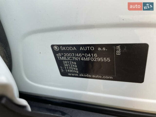 Белый Шкода Enyaq iV, объемом двигателя 0 л и пробегом 130 тыс. км за 27000 $, фото 44 на Automoto.ua
