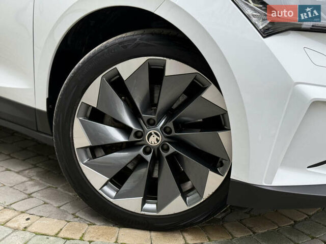 Білий Шкода Enyaq iV, об'ємом двигуна 0 л та пробігом 190 тис. км за 22700 $, фото 10 на Automoto.ua