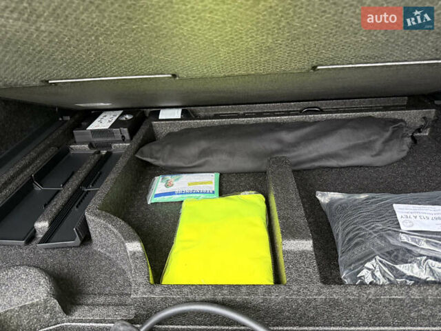 Білий Шкода Enyaq iV, об'ємом двигуна 0 л та пробігом 190 тис. км за 22700 $, фото 110 на Automoto.ua