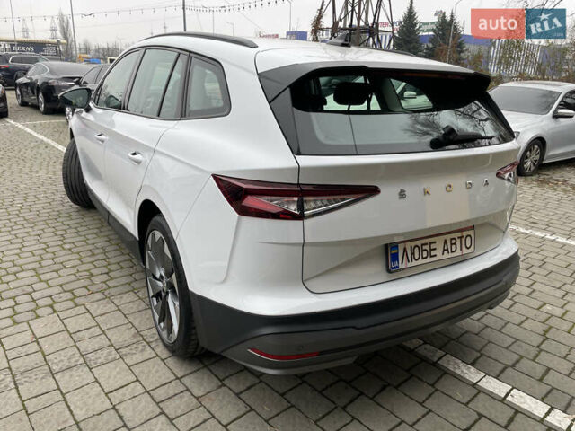 Белый Шкода Enyaq iV, объемом двигателя 0 л и пробегом 116 тыс. км за 23000 $, фото 3 на Automoto.ua